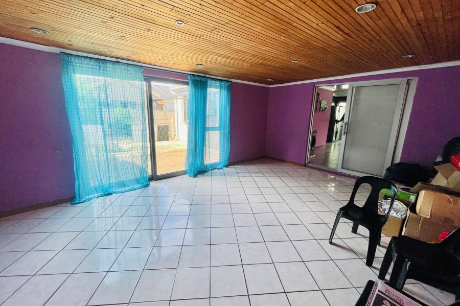 3 Bedroom Property for Sale in Gaylee Western Cape